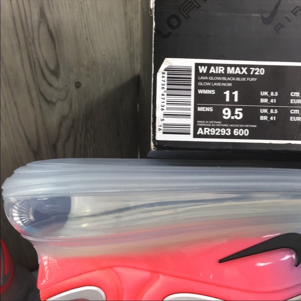 • Not available NIKE W AIR MAX 720 lawa glow/black - Picture 2 of 8